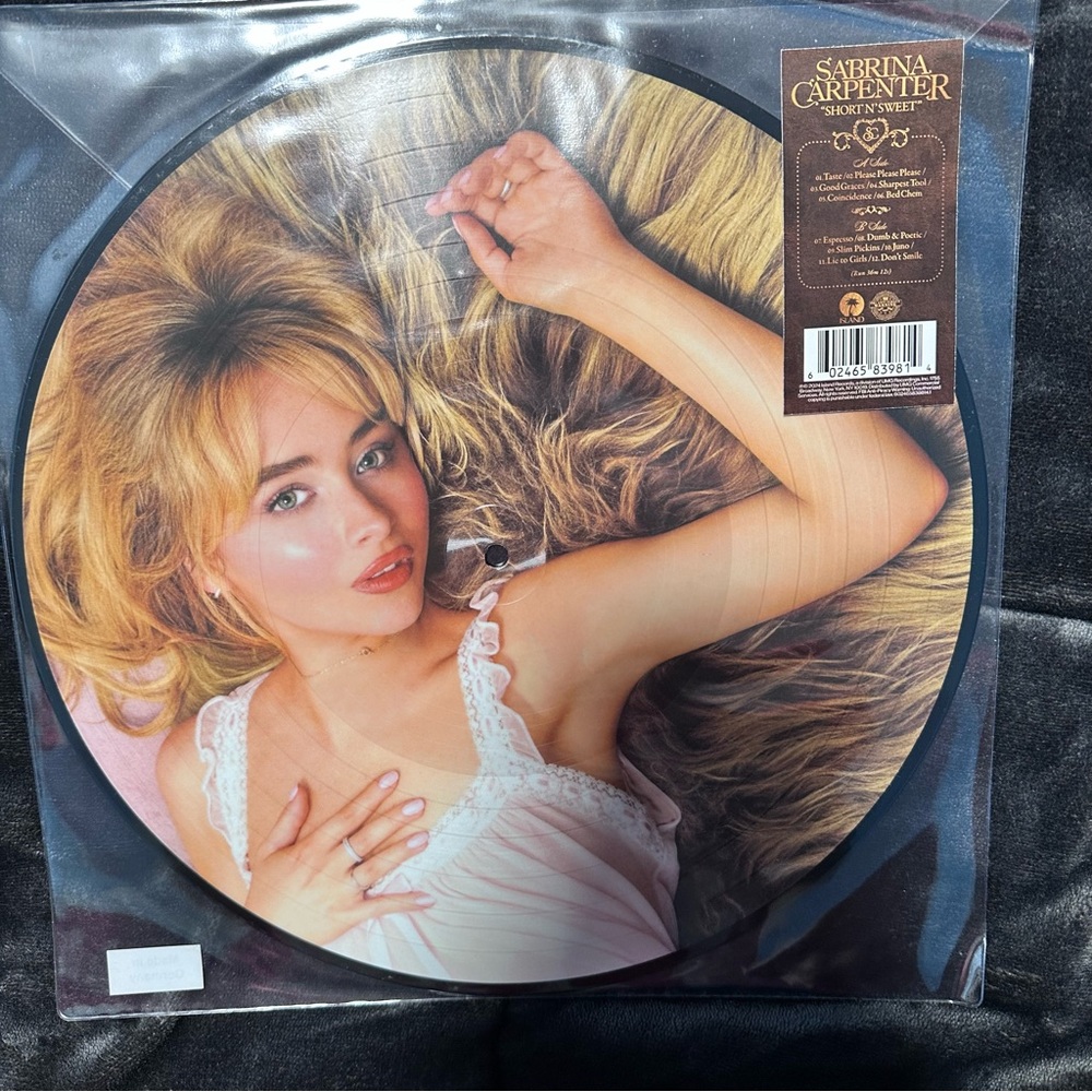 Sabrina Carpenter Short n Sweet Picture Disc - Picture 3 of 3